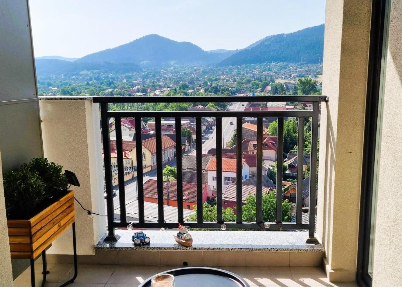 Mountain View Retreat Apartment - Braşov Esterno foto